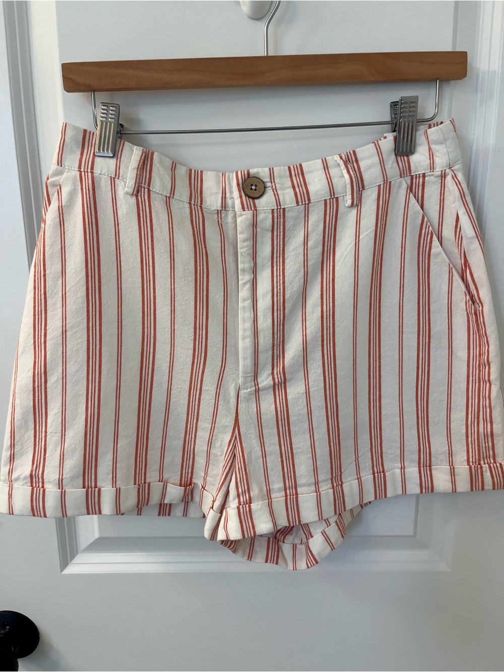Forever 21 White & Red Striped Women's Shorts